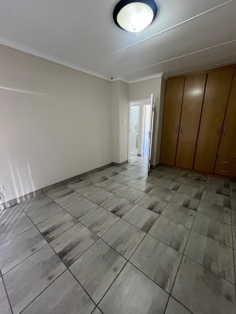 4 Bedroom Property for Sale in Menkenkop Western Cape